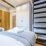 2 Bed In Penrith Oc-87349 * Penrith