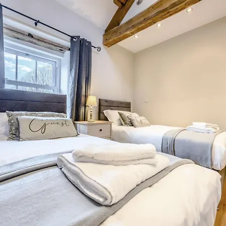 2 Bed In Ullswater 87349 Holiday home