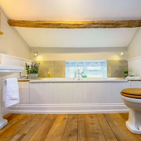2 Bed In Ullswater 87349 * Penrith