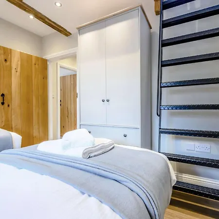 2 Bed In Ullswater 87349 Holiday home