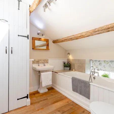 2 Bed In Oc-87349 Holiday home Penrith