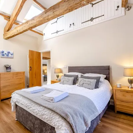 2 Bed In Oc-87349 Penrith