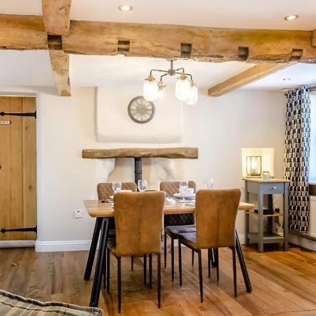 2 Bed In Oc-87349 * Penrith