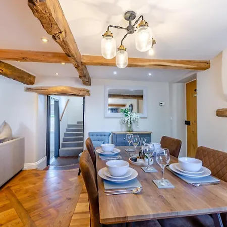 2 Bed In Oc-87349 Holiday home *